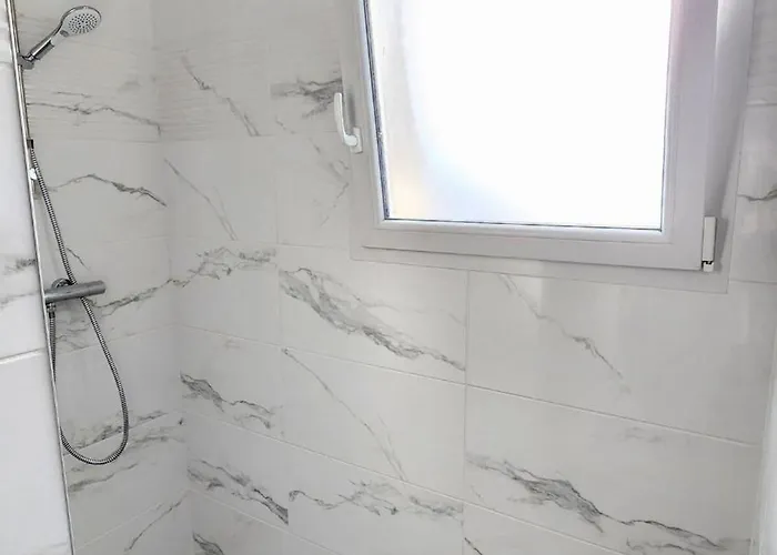 Cosy Pres De La - Maison Familial Equipe - Cote D'albatre Guest house